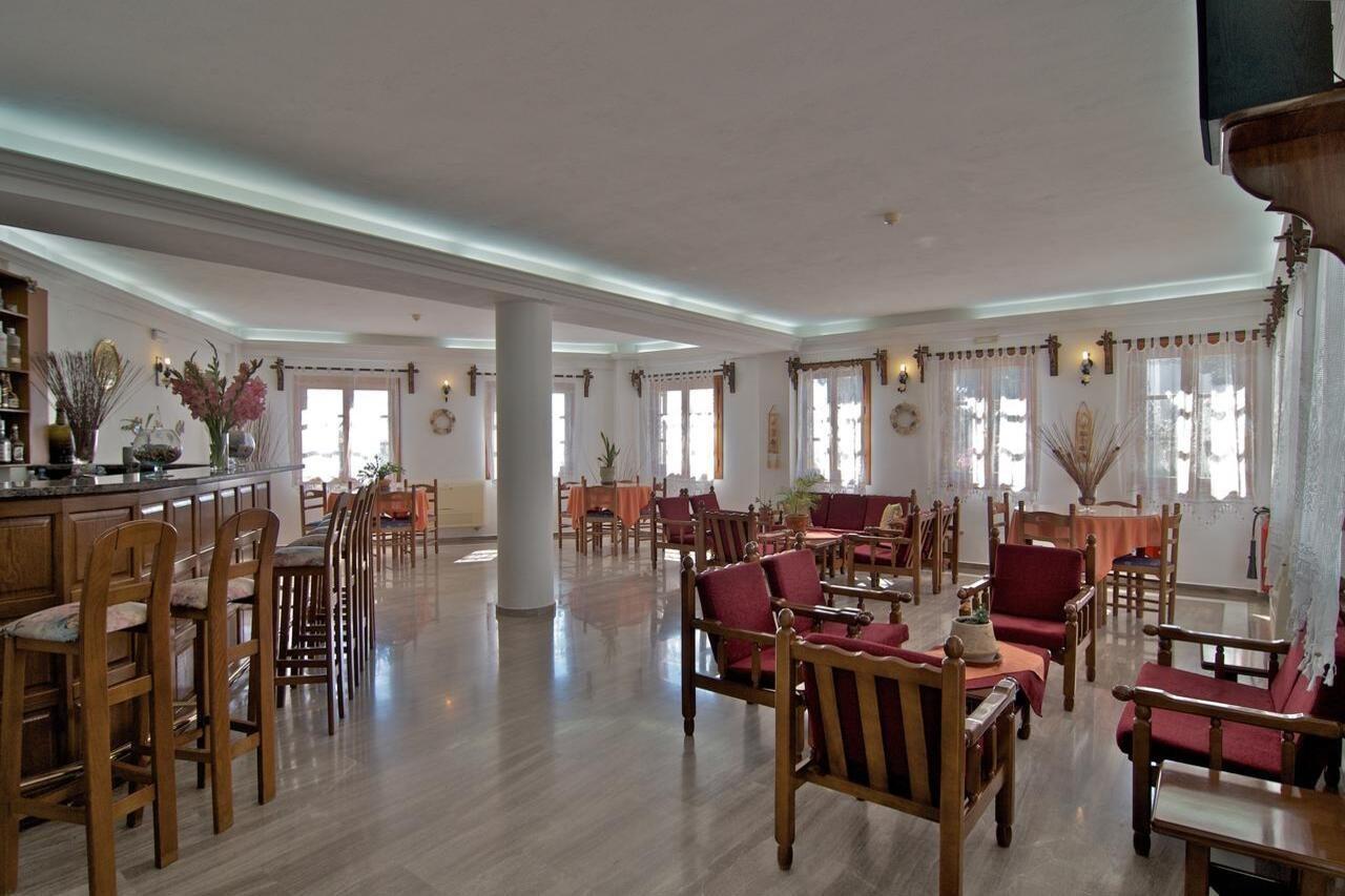 Alex Hotel Tourlos Bagian luar foto