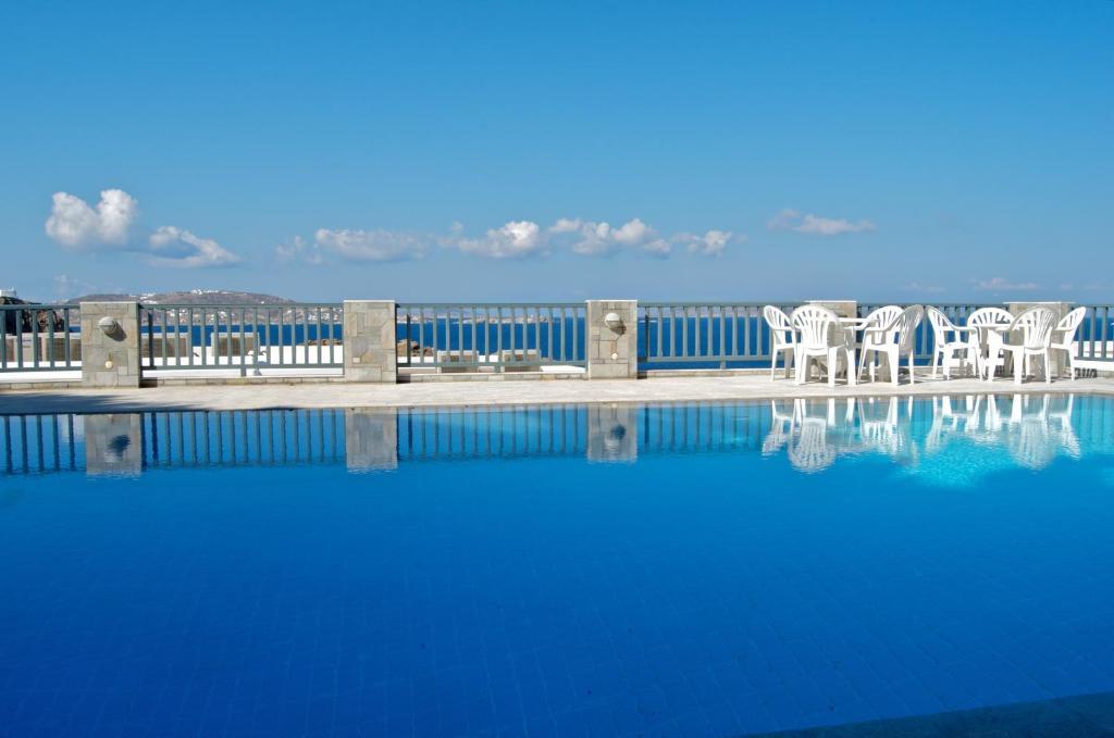 Alex Hotel Tourlos Bagian luar foto